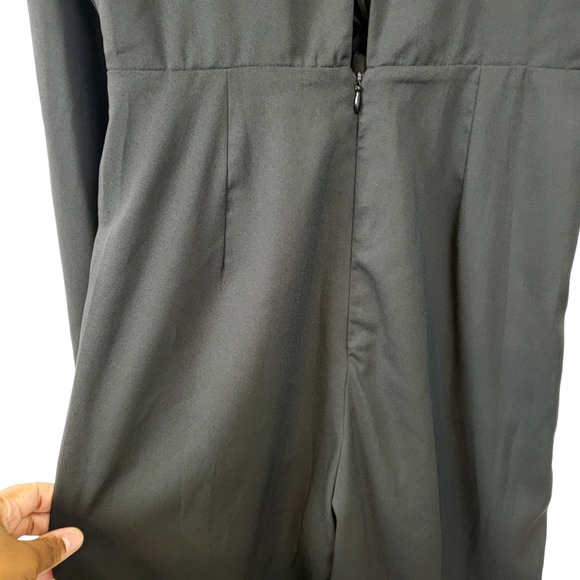 VESTIQUE Speak Easy Black Knotted V Neck Dressy Jumpsuit Women's Size Me… - Picture 13 of 15